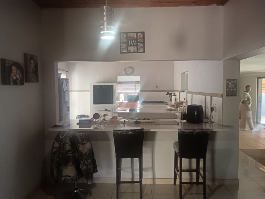 4 Bedroom Property for Sale in Hadison Park Northern Cape